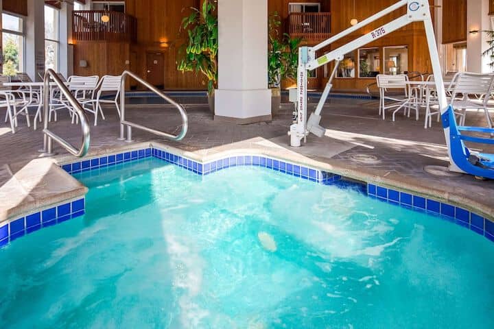 Pool 12 of 18