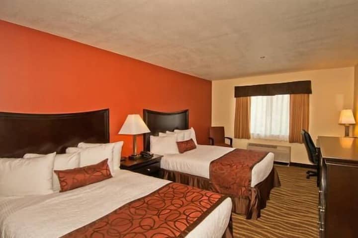 Room 10 of 18